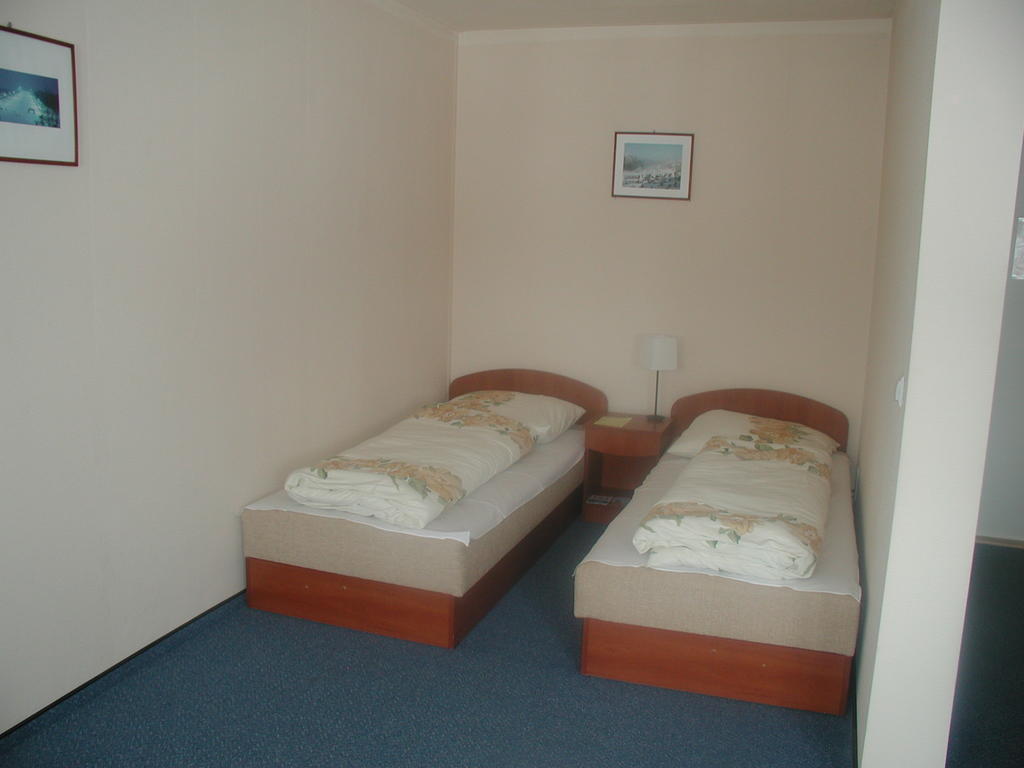Pensjonat Cztery Pory Roku Tarnowskie Góry Habitación foto